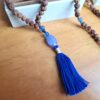 Japamala de Rudrakshas de Bali com pedra Ágata azul