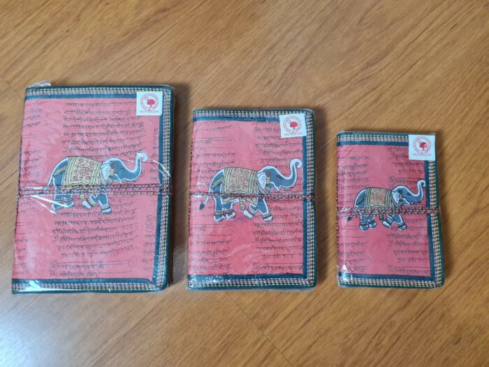 Kit com 3 cadernos indianos artesanais estampa de elefante coral