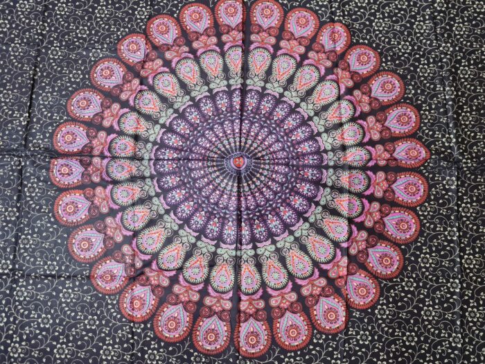 Panô indiano de algodão e viscose estampa de mandala marinho e roxo 1,70m
