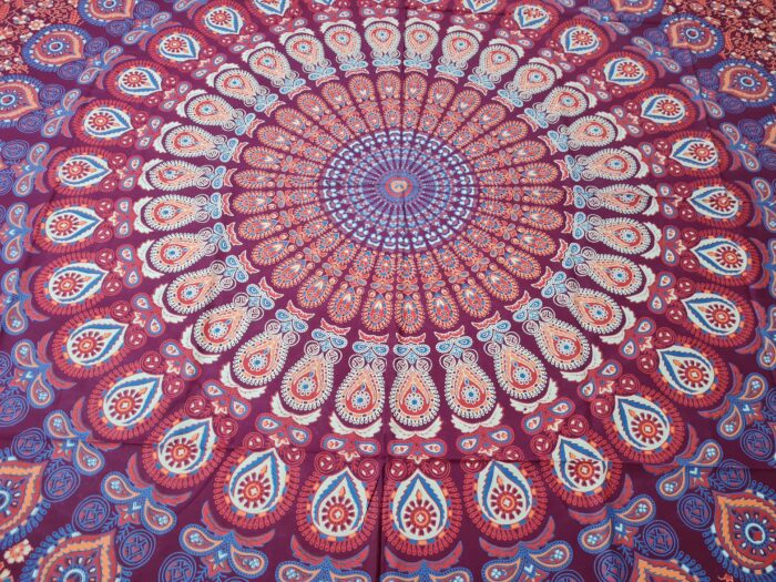Colcha indiana com 2 fronhas Mandala cores quentes 2,40m