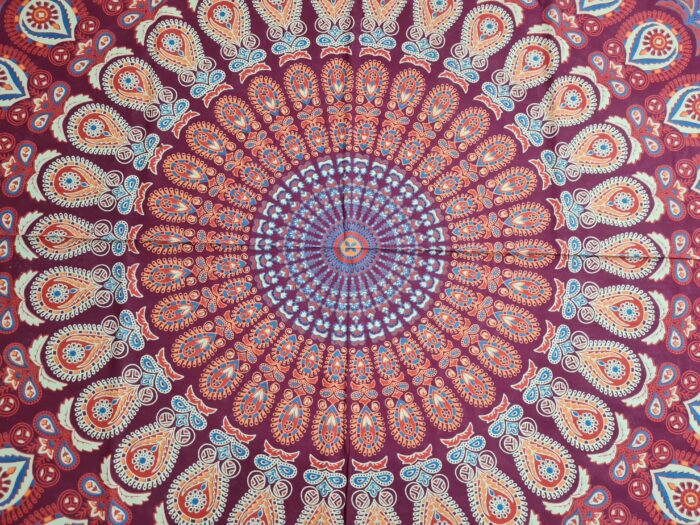 Colcha indiana com 2 fronhas Mandala cores quentes 2,40m