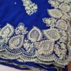 Sari indiano de seda luxuoso azul marinho com bordados e pérolas