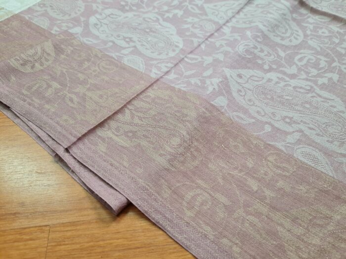 Pashimina indiana de cashmere estampa paisleys de creme e lilás