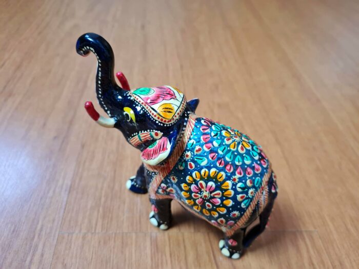 Elefante de metal esmaltado com técnica cloisonné 13cm marinho e color