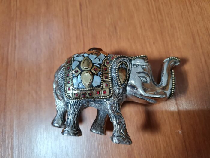Elefante indiano de metal prateado mosaico de pedras naturais 12cm
