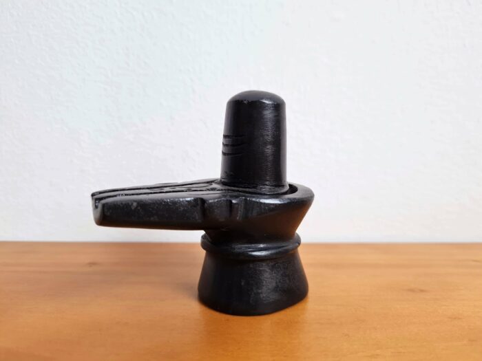 20231116_184428 Shiva Lingam objeto de adoração ao Senhor Shiva mármore preto