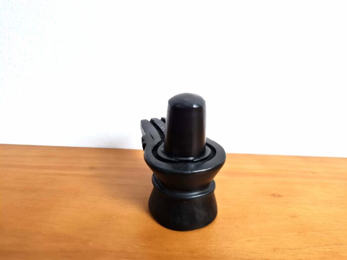 20231116_184455 Shiva Lingam objeto de adoração ao Senhor Shiva mármore preto