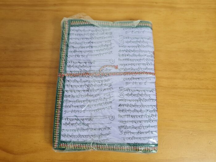 Caderno artesanal indiano estampa de Ganesha 20x15cm lilás claro