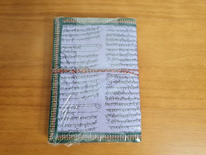 Caderno artesanal indiano estampa de Ganesha 18x13cm lilás claro