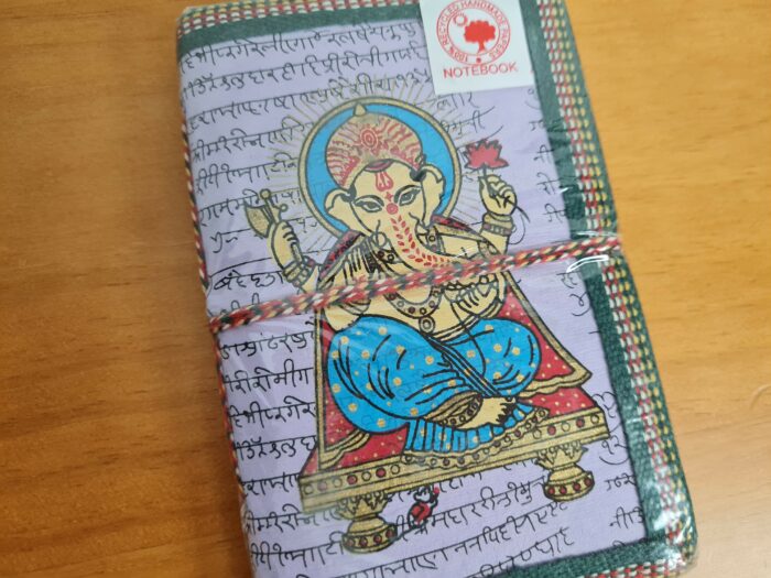 Caderno artesanal indiano estampa de Ganesha 15x10cm lilás claro