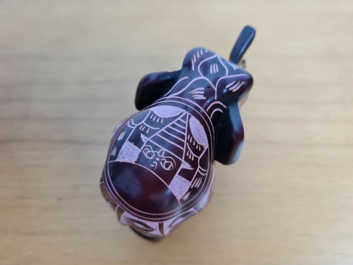 Elefante de pedra sabão pintado e esculpido a mão 9cm