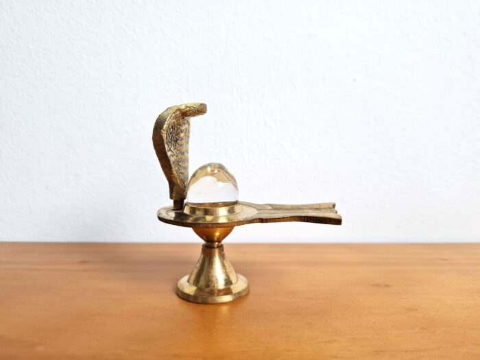 Shiva Lingam objeto de adoração ao Senhor Shiva metal com vidro