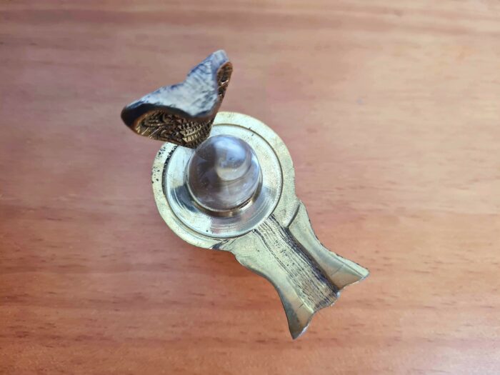 Shiva Lingam objeto de adoração ao Senhor Shiva metal com vidro