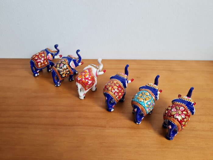 Kit 6 mini elefantinhos indianos para presentear