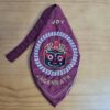 Bolsinha de japamala (bead bag) com estampa de Lord Jagannath (Krishna), vinho com verso bordado