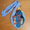 Bolsinha de japamala (bead bag) com estampa de Krishna bordada azul