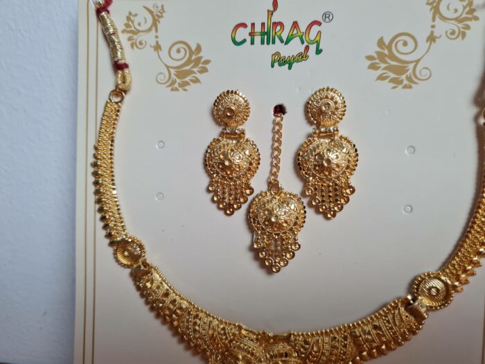 Conjunto completo de semi joia clássica indiana dourado