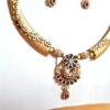 Conjunto de semi joia clássica indiana dourado com pedras colar e brincos