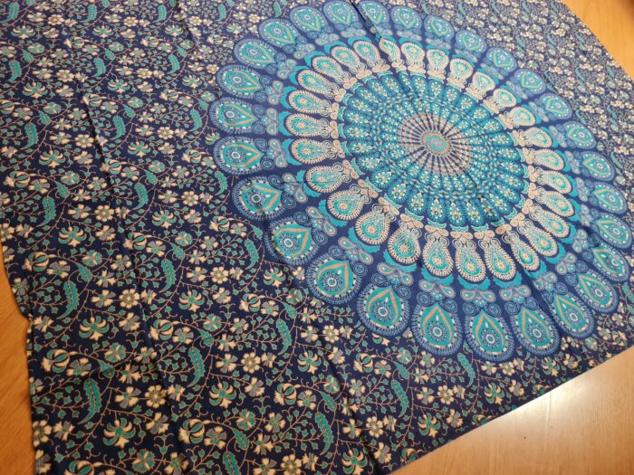 Panô indiano de algodão estampa de mandala marinho e turquesa 2,10m