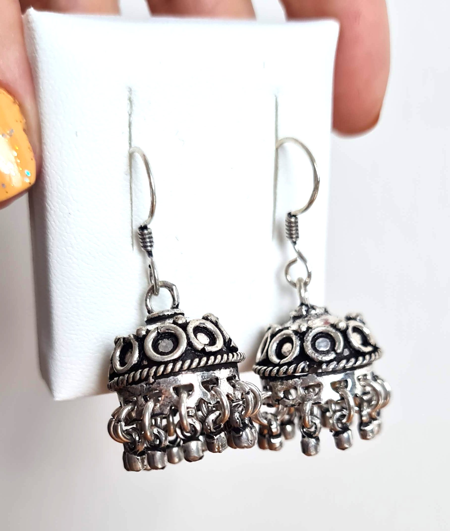 20240103_124641 Brinco indiano design Jhumka circle prateado com guizos