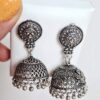 Brinco indiano design Jhumka prateado pares diferentes