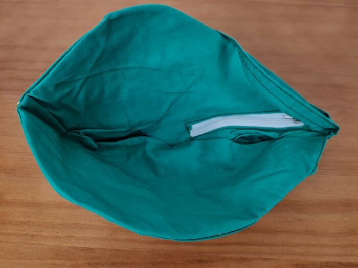 Bolsinha de Japamala estampa bordada de Krishna verde