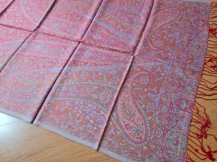 Echarpe indiana algodão com viscose estampa floral vermelho e tons claros