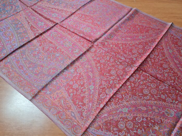 Echarpe indiana algodão com viscose estampa floral vermelho e tons claros