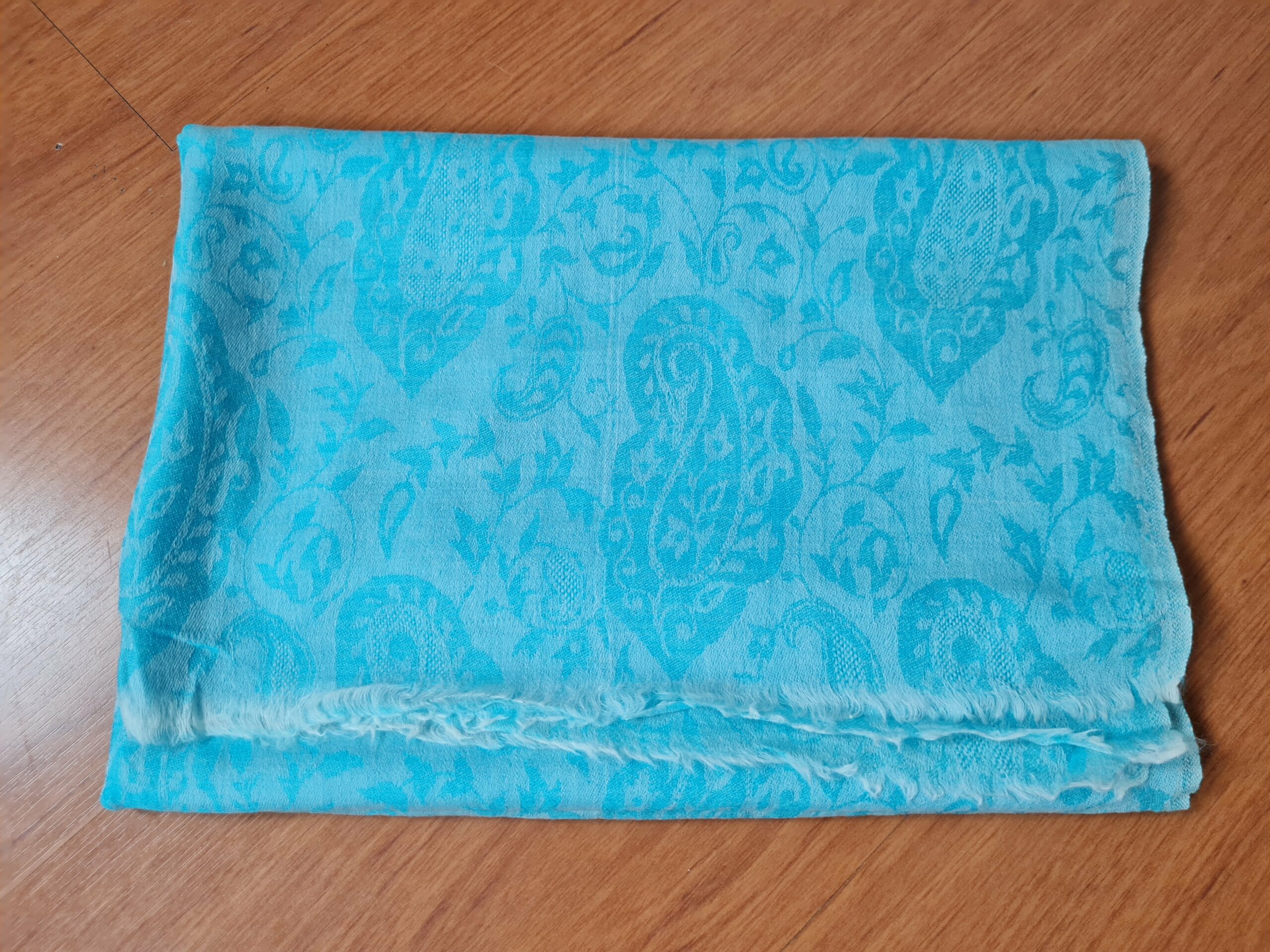 Pashimina indiana de cashmere estampa paisleys azul céu
