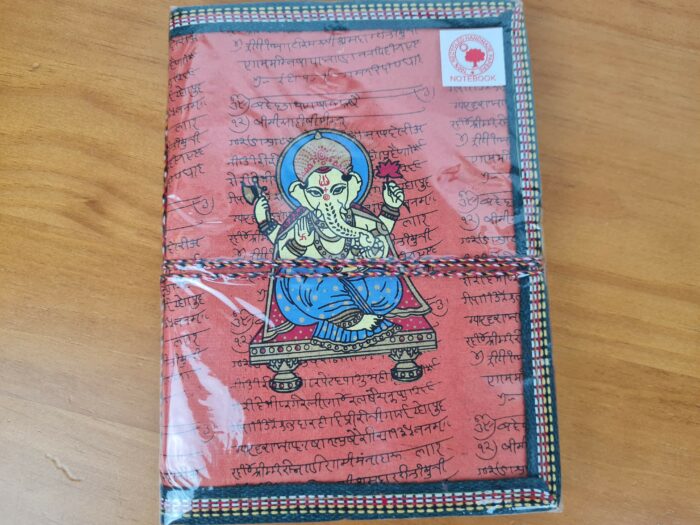 Kit com 4 cadernos indianos artesanais estampa de Ganesha laranja coral