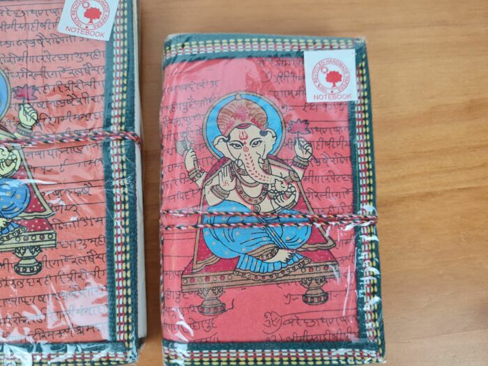 Kit com 4 cadernos indianos artesanais estampa de Ganesha laranja coral