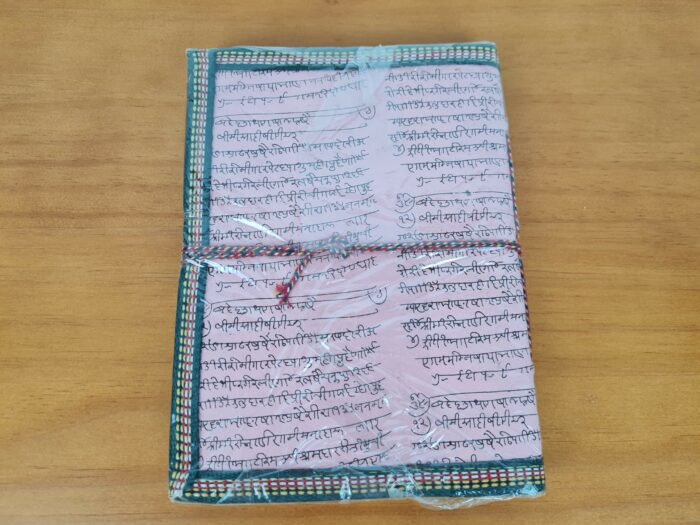 Caderno indiano artesanal estampa de elefante rosa claro 20x15cm