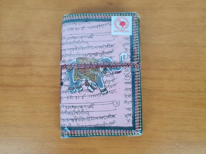 Caderno indiano artesanal estampa de elefante rosa claro 15x10cm