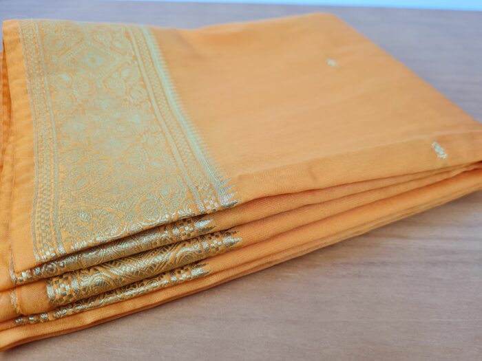 Sari indiano algodão com viscose liso laranja com barra de Jacquard dourado