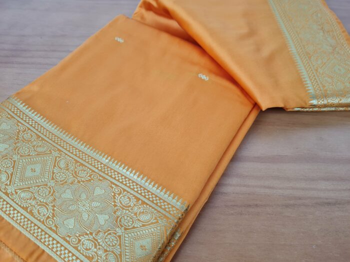 Sari indiano algodão com viscose liso laranja com barra de Jacquard dourado