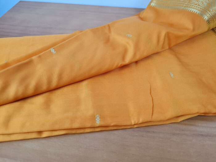 Sari indiano algodão com viscose liso laranja com barra de Jacquard dourado