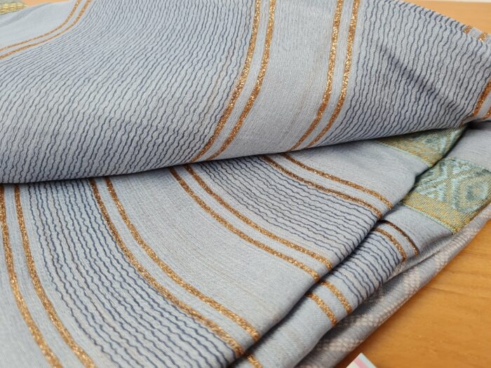 Sari indiano viscose com estampa étnica cinza azulado com dourado
