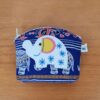 Bolsinha moedeira estampa de elefante azul e branco