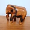 Elefante decorativo médio de madeira clássico 11cm