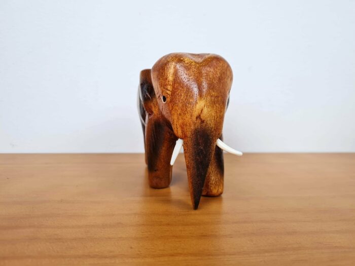 Elefante decorativo médio de madeira clássico 11cm