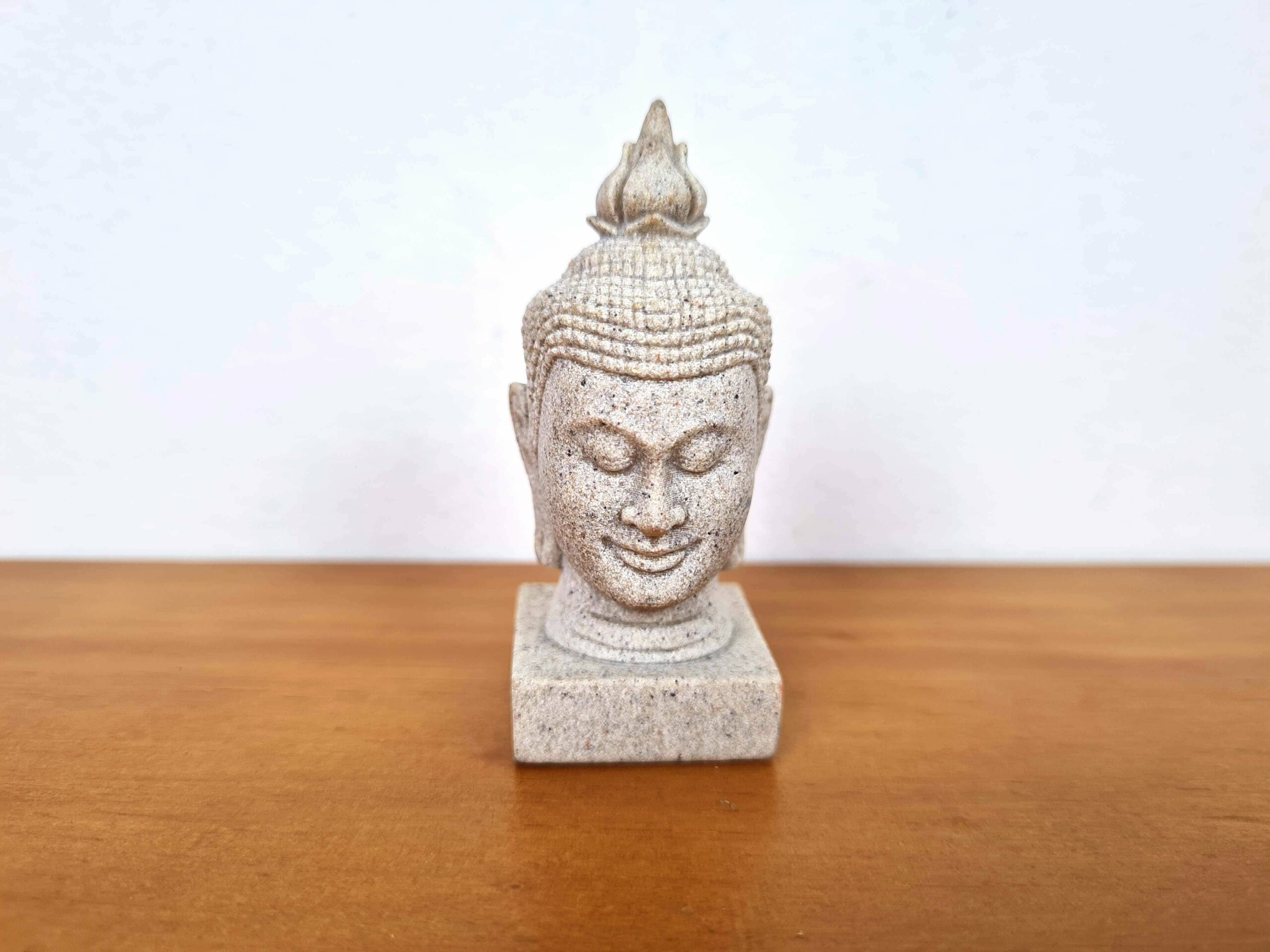 Estátua cabeça de Buda de pedra bege 7cm