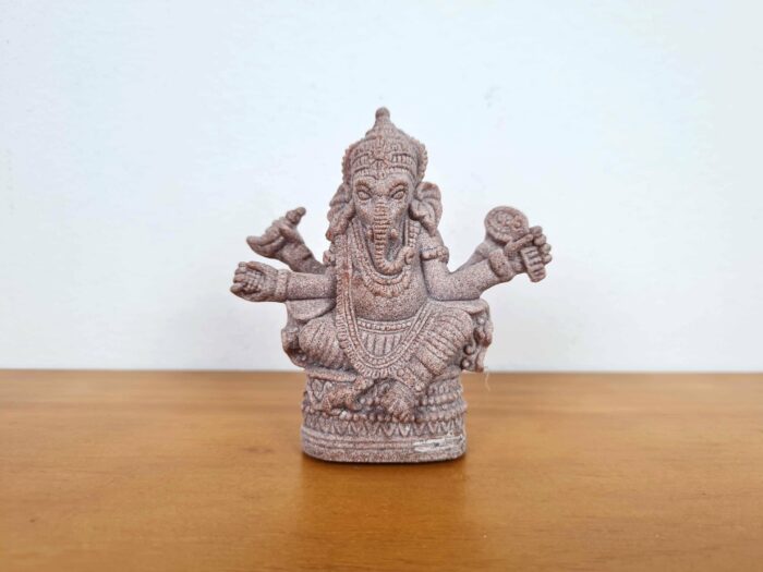 Estátua de Ganesha de pedra cor rosé 8cm