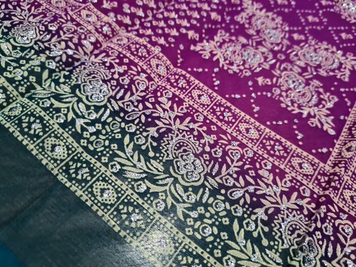 Sari indiano com estampa de arabescos Tie Dye fucsia e verde