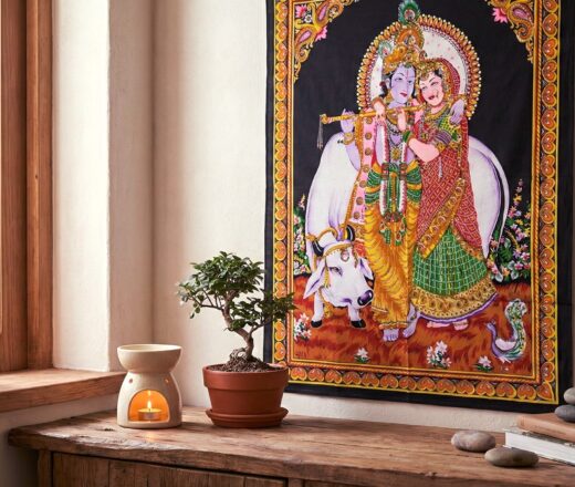 Painel grande clássico de deidade hindu Radha e Krishna e a vaca sagrada