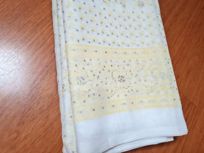 Sari indiano com estampa de arabescos Tie Dye creme e amarelo