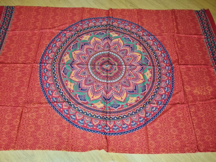 Canga indiana de viscose estampa de mandala vermelho e coloridos 2m