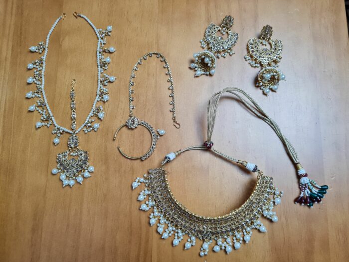 Conjunto completo de semi joia clássica indiana Gold