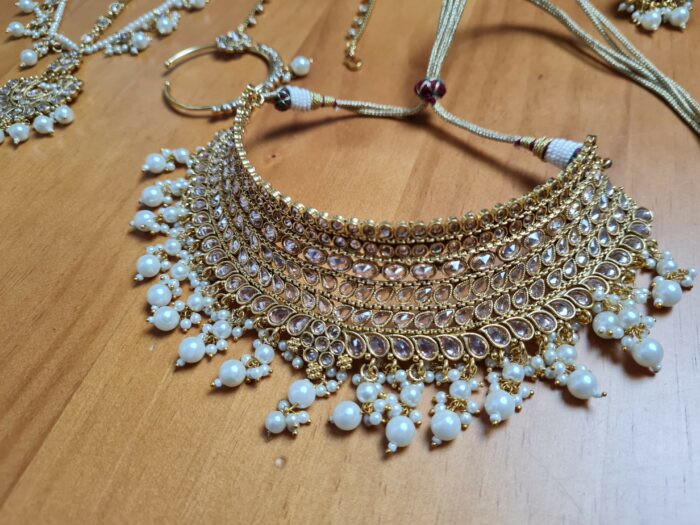 Conjunto completo de semi joia clássica indiana Gold