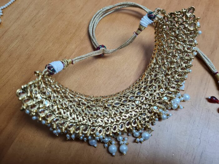Conjunto completo de semi joia clássica indiana Gold