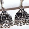 Brinco indiano Jhumka prateado design balaústres com guizos II